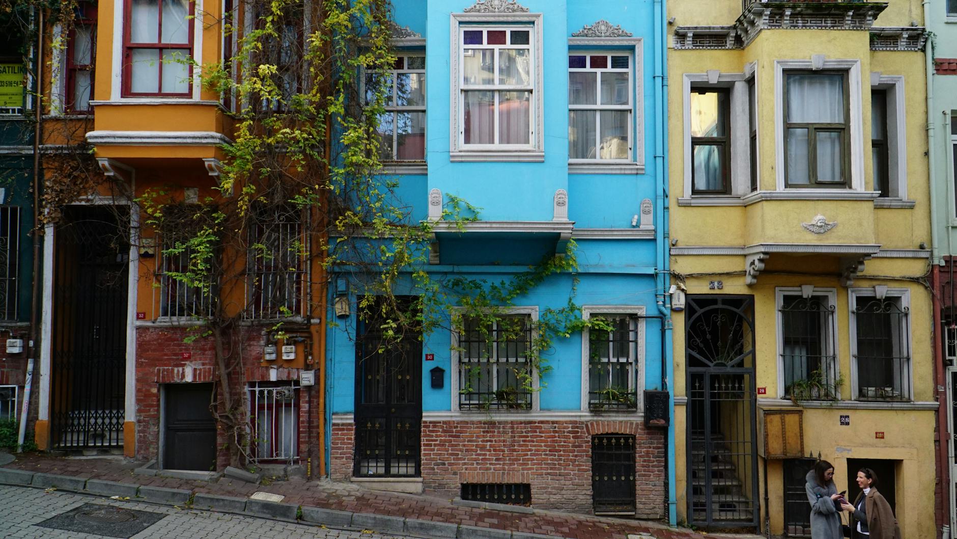 Maisons historiques colorées du quartier d'Ayvansaray à Istanbul.