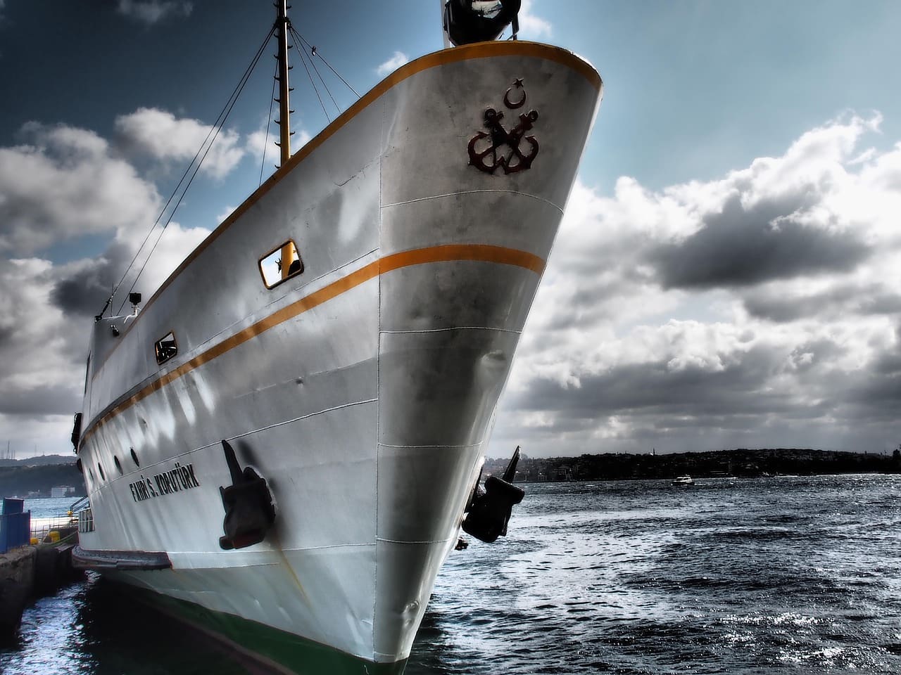Ferry traditionnel turc assurant la traversée vers les îles des Princes.