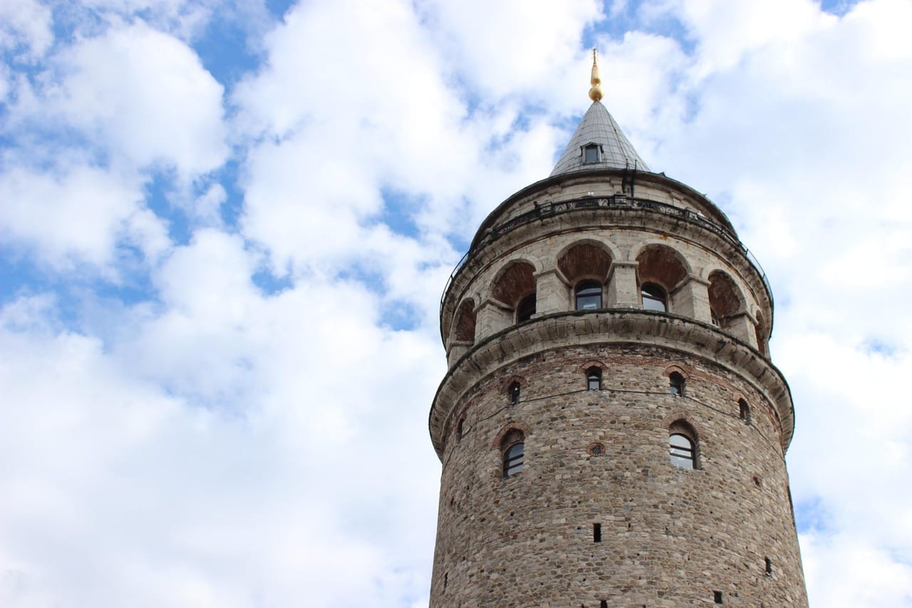 Visiter la Tour de Galata rénovée avec les nouveaux tarifs et règles d'accès en 2026
